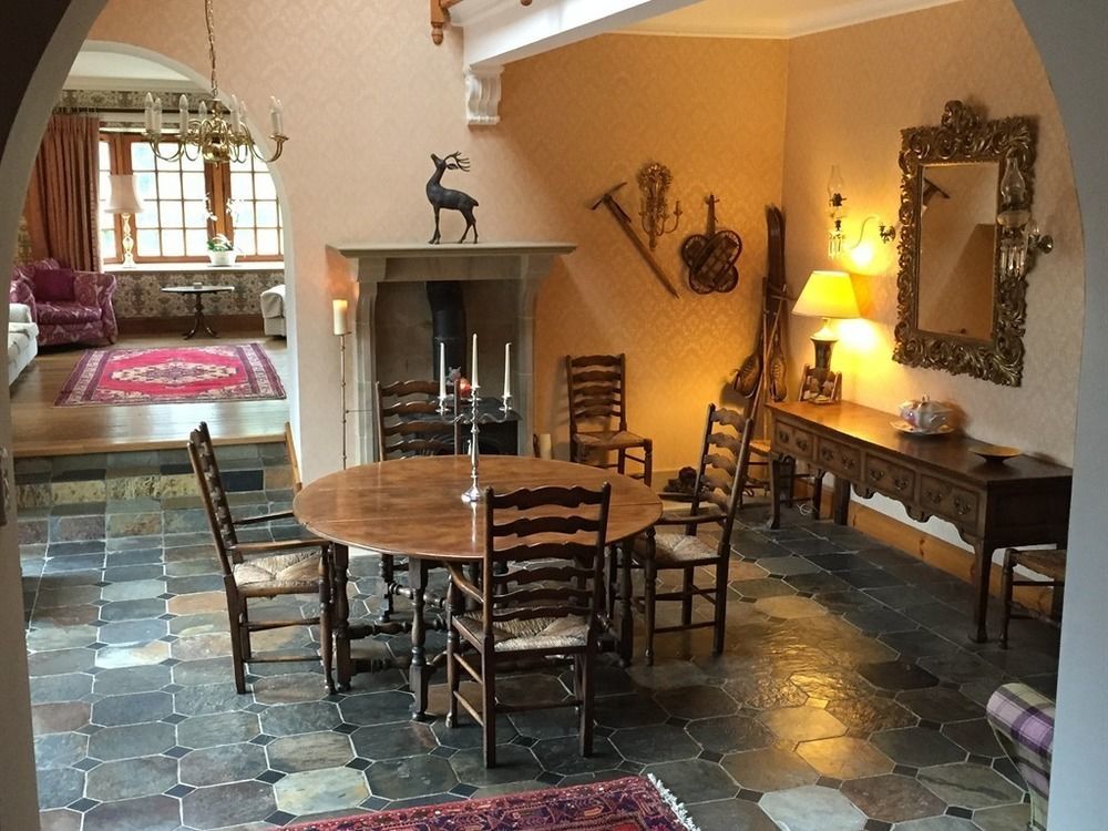 ไฮแลนด์ แบร์ ลอดจ์ แอนด์ ลักชัวรี แบร์ ฮัท Bed & Breakfast ดรัมนาดรอคิท ภายนอก รูปภาพ